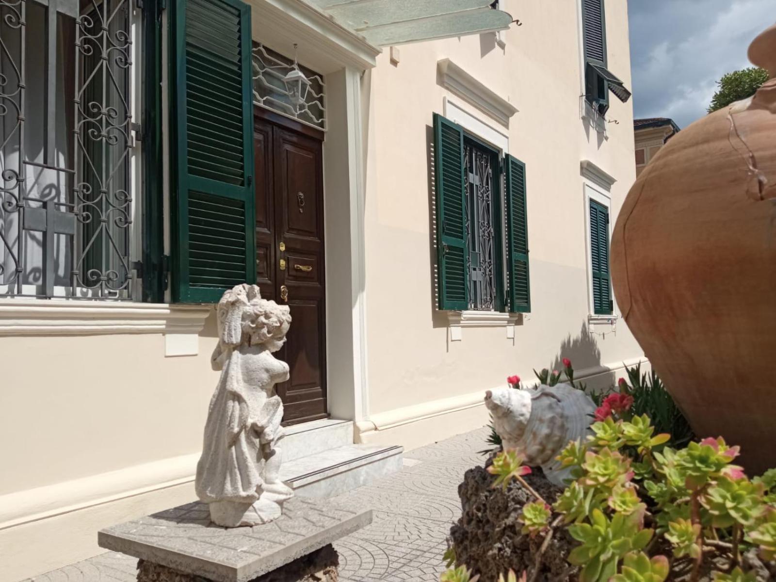 Holiday Garden House Roma Bagian luar foto